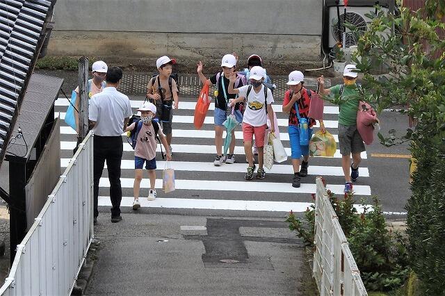 校長先生とハイタッチ!!