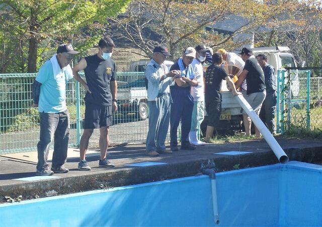 校長先生と田原支部のみなさん 校長先生と田原支部のみなさん