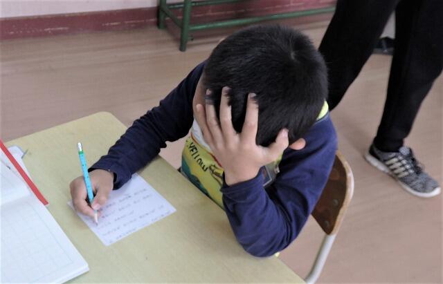 う~ん、むずかしいなぁ う~ん、むずかしいなぁ