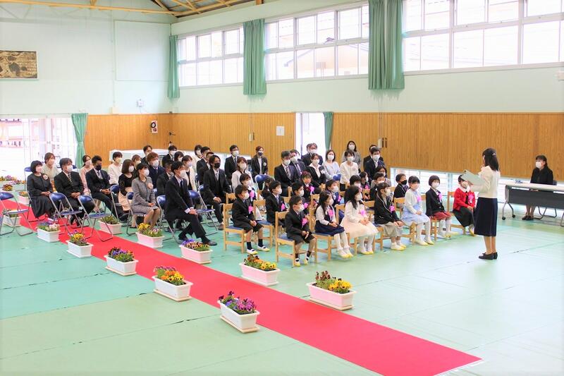 体育館での学級活動