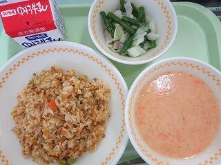 給食の画像