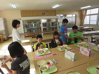 お誕生日給食会の画像
