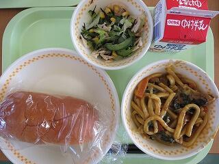 給食の画像