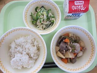 給食の画像