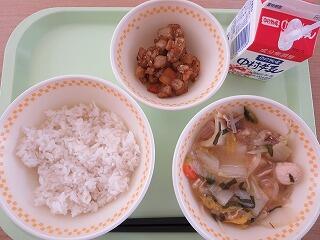給食の画像