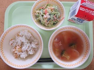 給食の画像