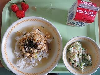 給食の画像２