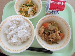 給食の画像