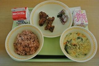 給食の画像