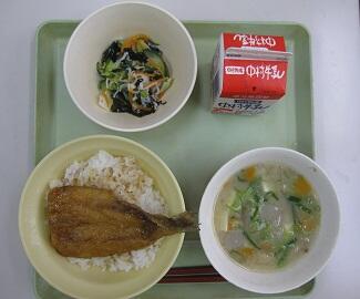 給食