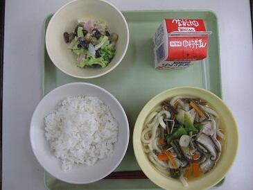 給食