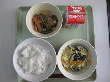給食