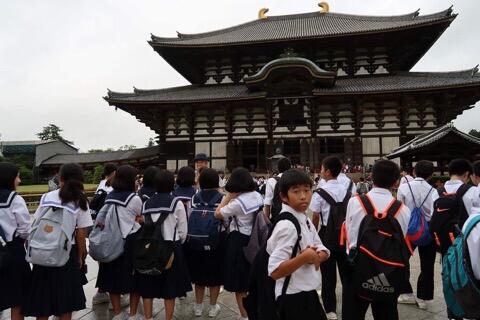 奈良公園から東大寺へ