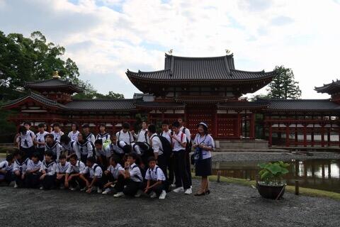 宇治の平等院にて