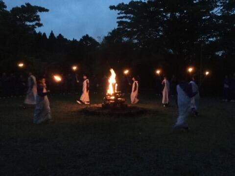 キャンプファイヤー