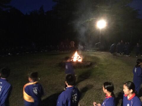 キャンプファイヤー