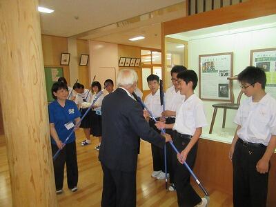 清掃用具をいただきました