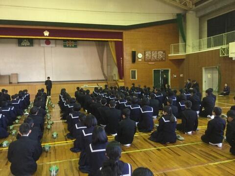 生徒集会のようす