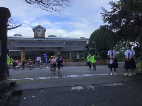 小学校でのあいさつ運動