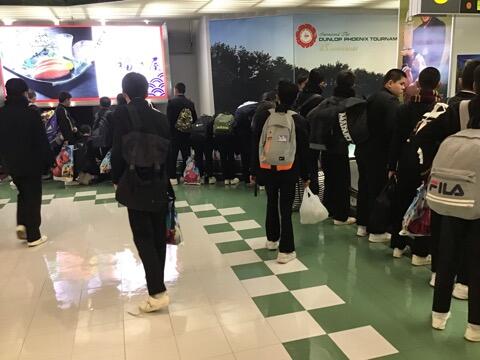 手荷物受け取り中