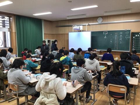 ６年生は体験学習