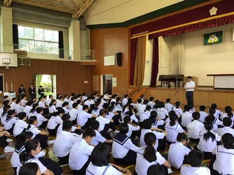人権の花贈呈式