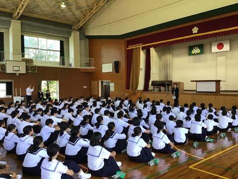 人権の花贈呈式