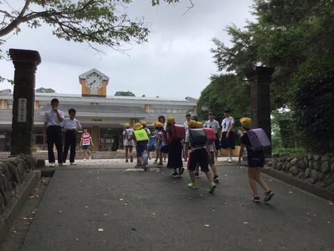 小中あいさつ運動