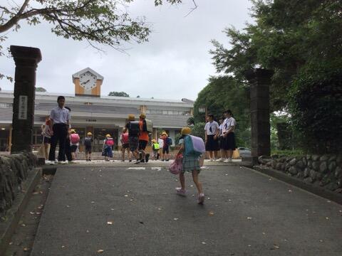 小中あいさつ運動