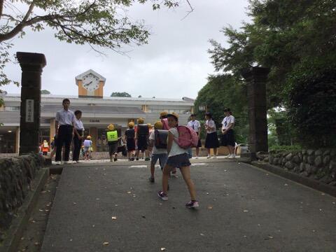 小中あいさつ運動