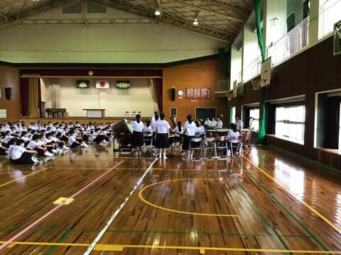 吹奏楽部の演奏