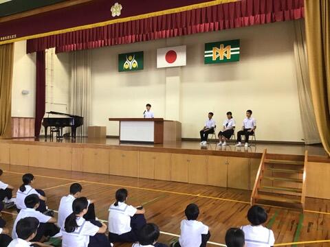 始業式のようす