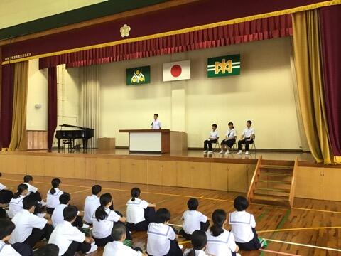 始業式のようす