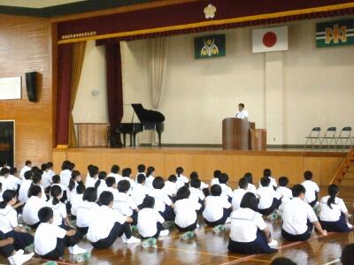 全校集会の様子