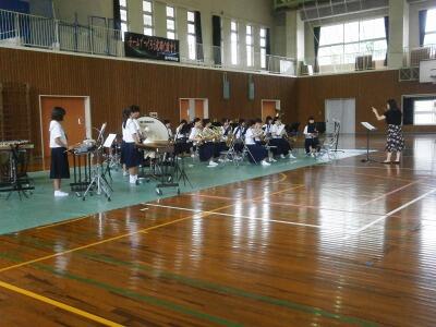 吹奏楽部の発表の様子