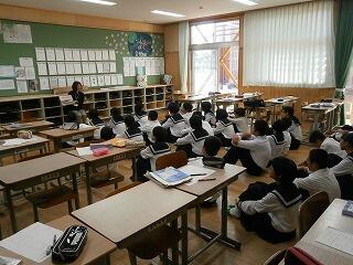 読み語りの様子　１