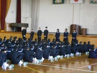 生徒集会のようす