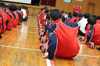 スリッパもまっすぐ直線状に並んでいます。