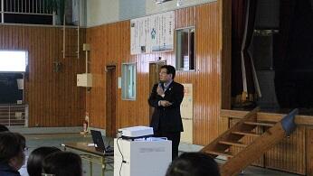 3年生の講話(校長先生) 3年生の講話(校長先生)