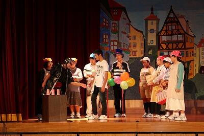 詐欺師を懲らしめるライオネル 詐欺師を懲らしめるライオネル