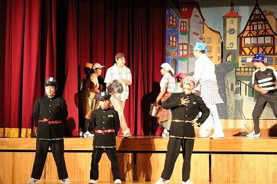 悪巧みをするスワガード 悪巧みをするスワガード