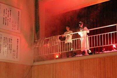 火事になったホテルからジリアンを救い出す 火事になったホテルからジリアンを救い出す