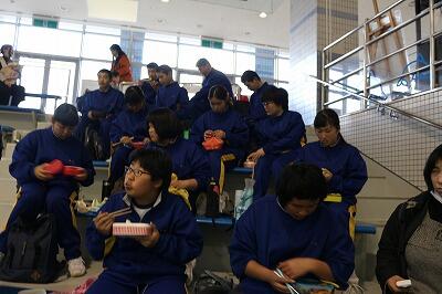 お昼をみんなで食べました お昼をみんなで食べました