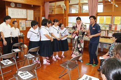 毛布の着用術 毛布の着用術