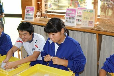 勾玉づくり 勾玉づくり