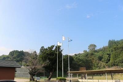 西岳中玄関前から 西岳中玄関前から