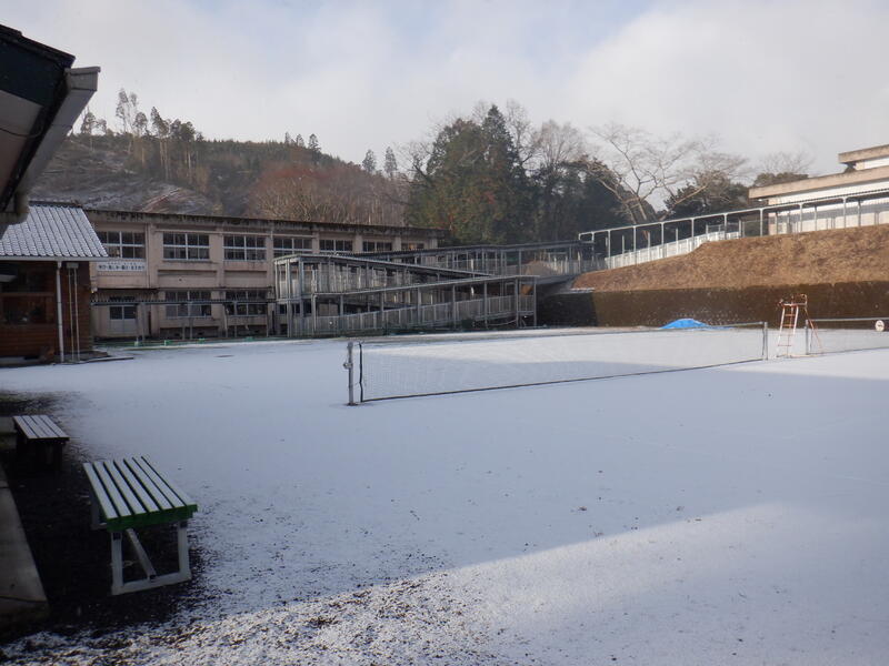 雪景色　テニスコート