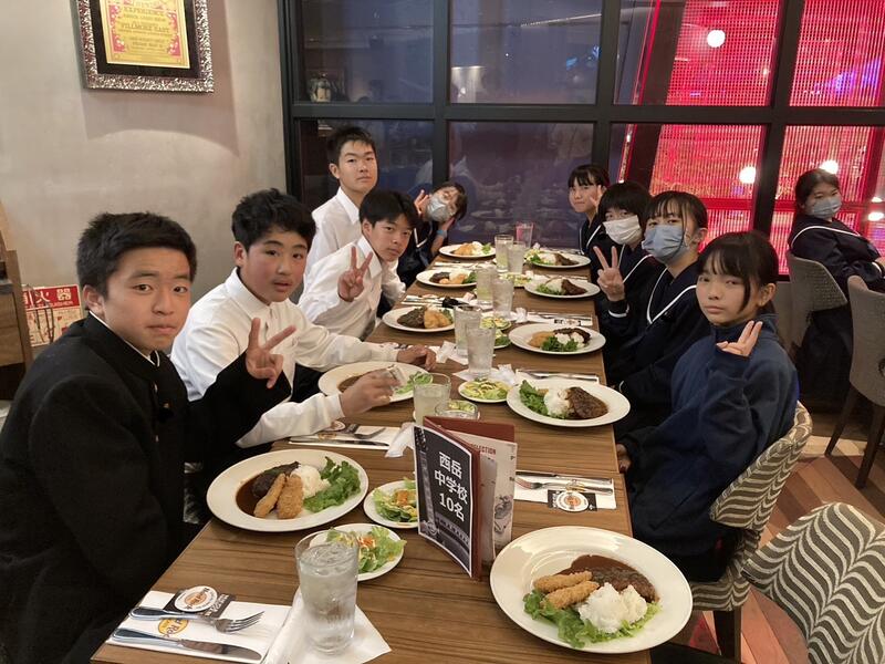 夕食「ハードロックカフェ」にて