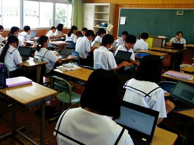 タブレットＰＣを使って表現しました。