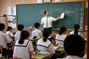 小林高等学校　山内先生